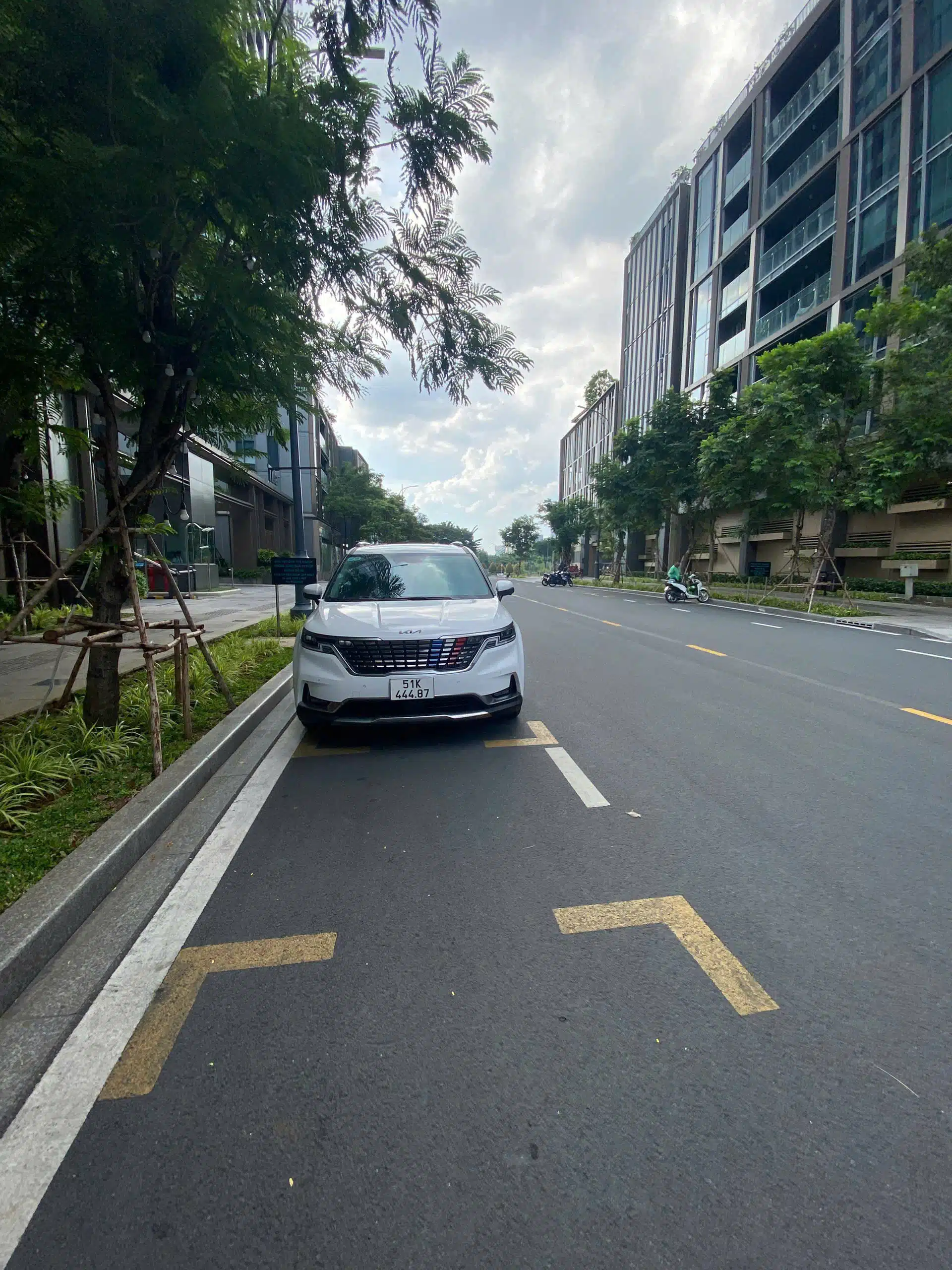 Thuê Xe Carnival TPHCM Thuê Xe Carnival TPHCM