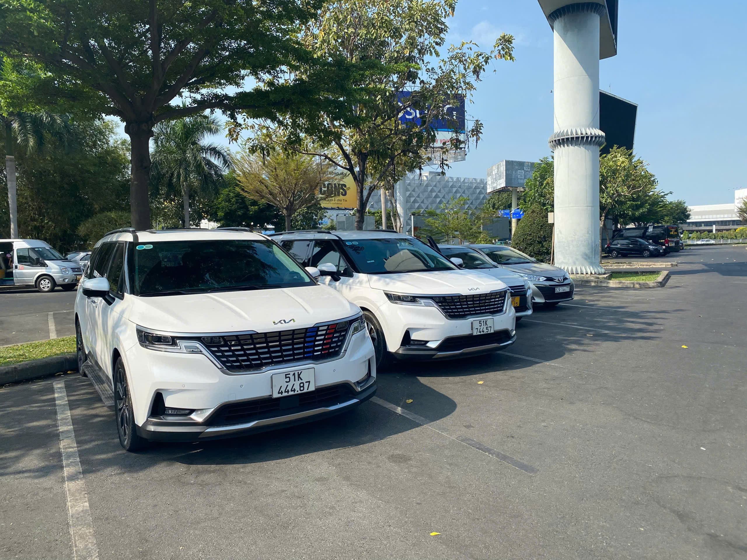 Thuê Xe Carnival TPHCM