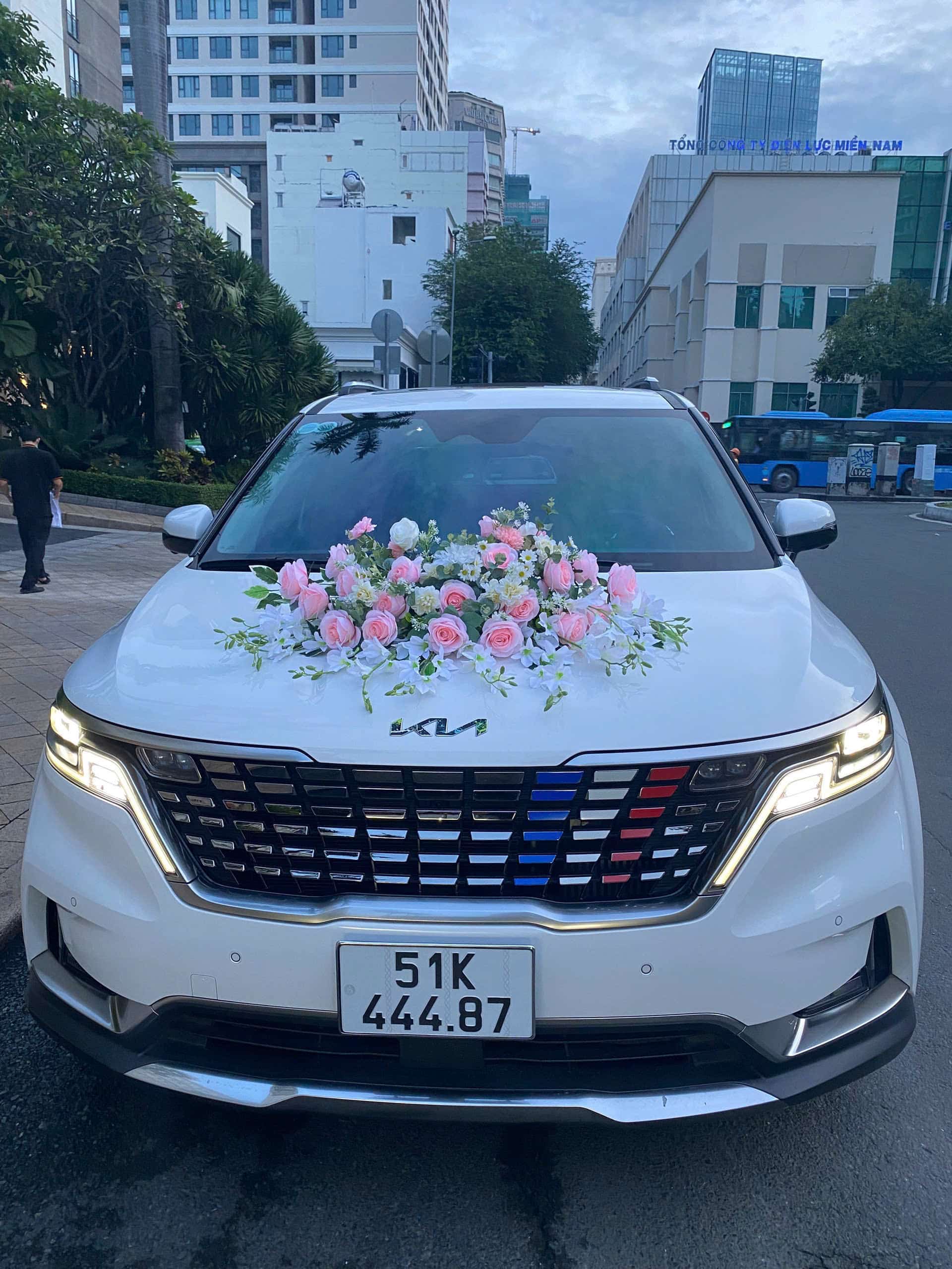 Thuê Xe Carnival TPHCM