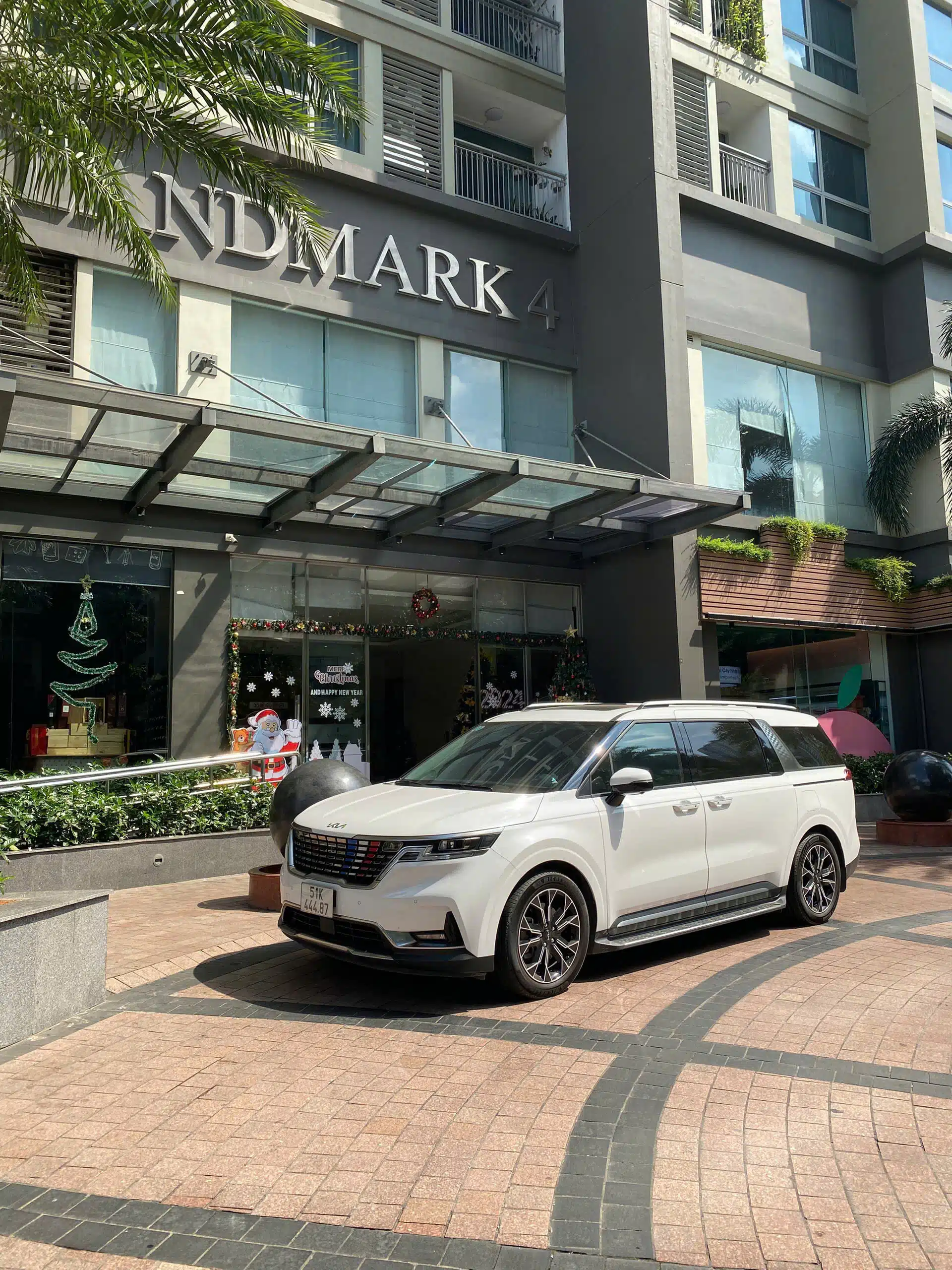 Thuê Xe Carnival TPHCM Thuê Xe Carnival TPHCM